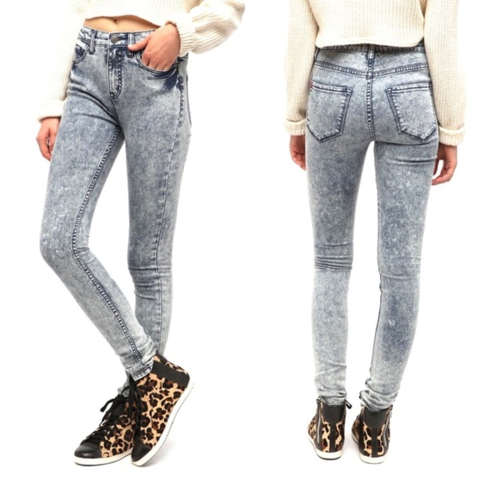 BDG High Rise Twig Acid Wash Skinny Jeans